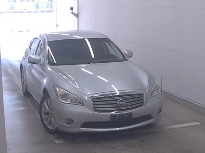 NISSAN FUGA