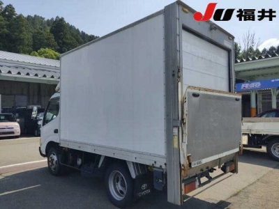 TOYOTA DYNA