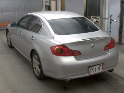 NISSAN SKYLINE