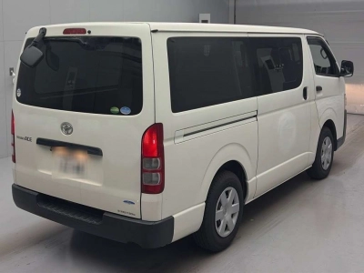 TOYOTA REGIUS VAN