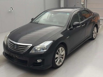 TOYOTA CROWN HYBRID