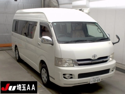 TOYOTA REGIUS VAN