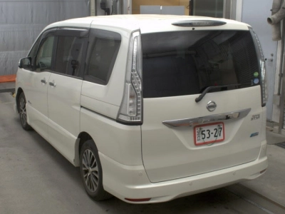 NISSAN SERENA