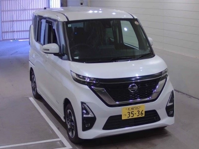 NISSAN ROOX