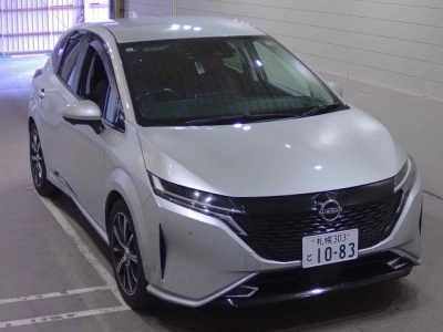 NISSAN AURA