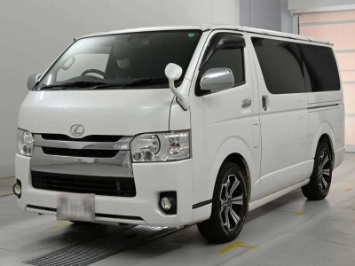 TOYOTA HIACE VAN