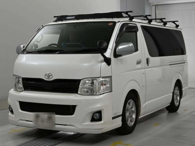 TOYOTA REGIUS VAN