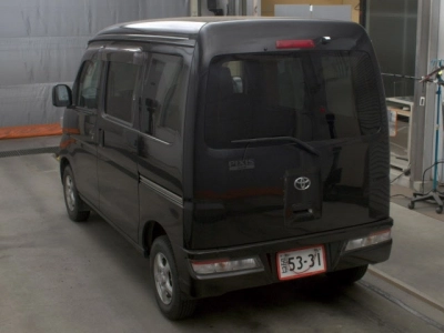 TOYOTA PIXIS VAN