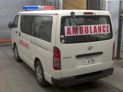 TOYOTA HIACE VAN