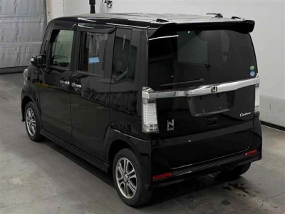HONDA N BOX CUSTOM
