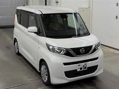 NISSAN ROOX