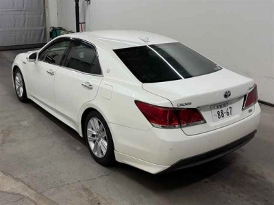 TOYOTA CROWN HYBRID