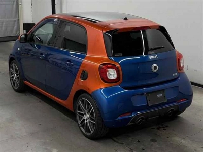 SMART FOURFOUR