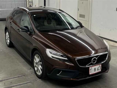 VOLVO V40
