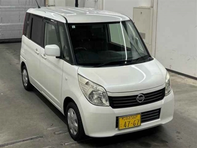 NISSAN ROOX
