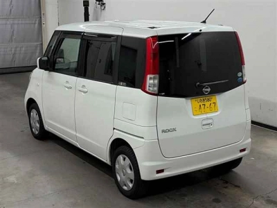 NISSAN ROOX