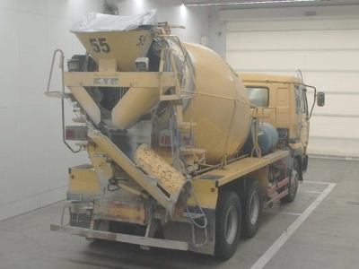 NISSAN UD