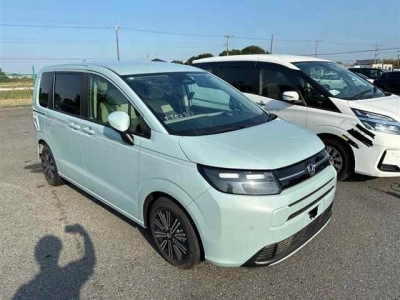 HONDA FREED HYBRID