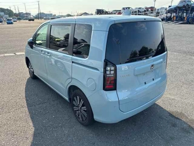 HONDA FREED HYBRID
