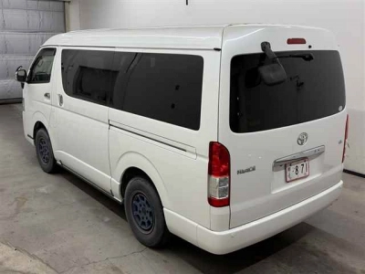 TOYOTA HIACE WAGON