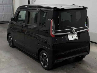 NISSAN ROOX