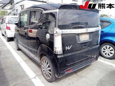 HONDA N-BOX SLASH