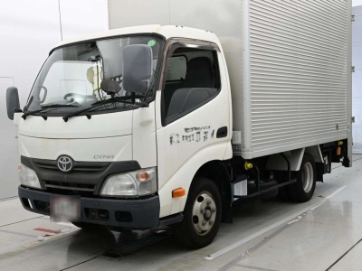 TOYOTA DYNA TRUCK