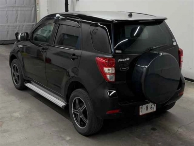 TOYOTA RUSH