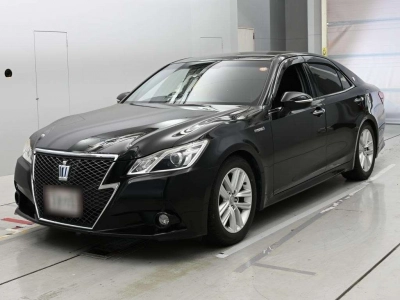 TOYOTA CROWN HYBRID