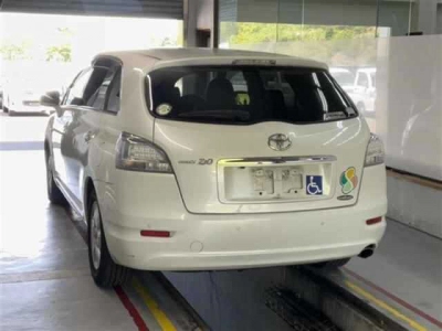 TOYOTA MARK X ZIO