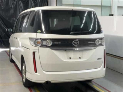 MAZDA BIANTE