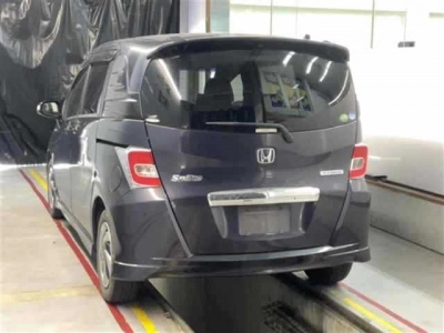 HONDA FREED SPIKE