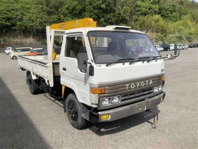 TOYOTA DYNA
