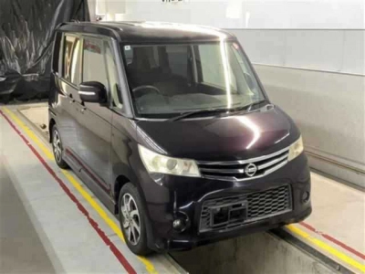 NISSAN ROOX