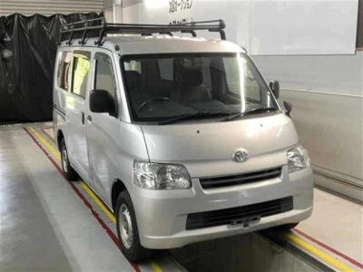 TOYOTA LITE ACE VAN