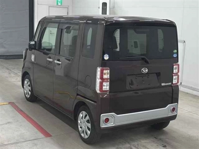 DAIHATSU WAKE