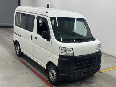 TOYOTA PIXIS VAN