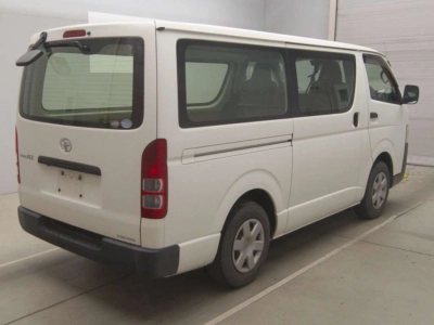 TOYOTA REGIUS VAN