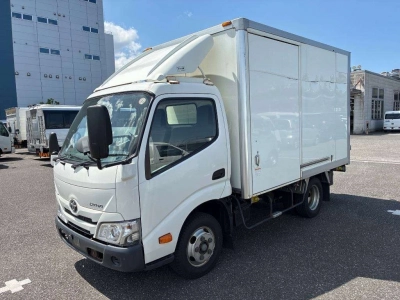 TOYOTA DYNA TRUCK