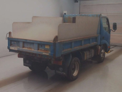 TOYOTA DYNA TRUCK