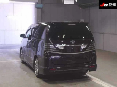 TOYOTA VELLFIRE