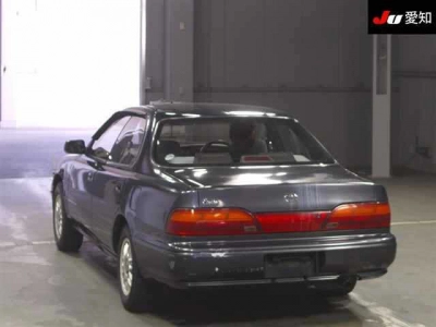 TOYOTA VISTA