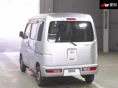 TOYOTA PIXIS VAN