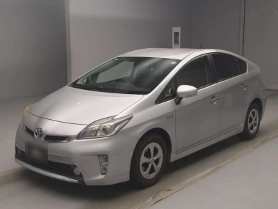 TOYOTA PRIUS PHV