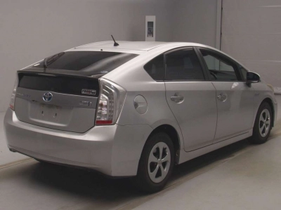 TOYOTA PRIUS PHV