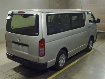 TOYOTA REGIUS VAN