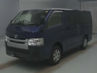 TOYOTA REGIUS VAN