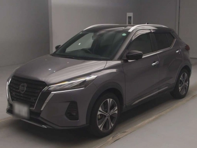 NISSAN KICKS