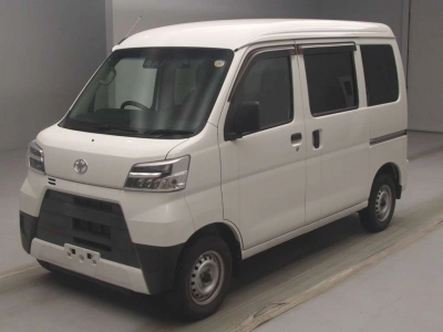 TOYOTA PIXIS VAN