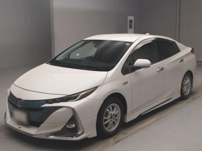 TOYOTA PRIUS PHV